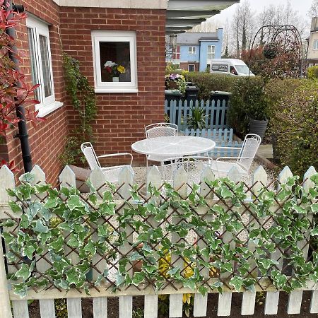 Tisi Choice Bed & Breakfast Northfleet Eksteriør bilde