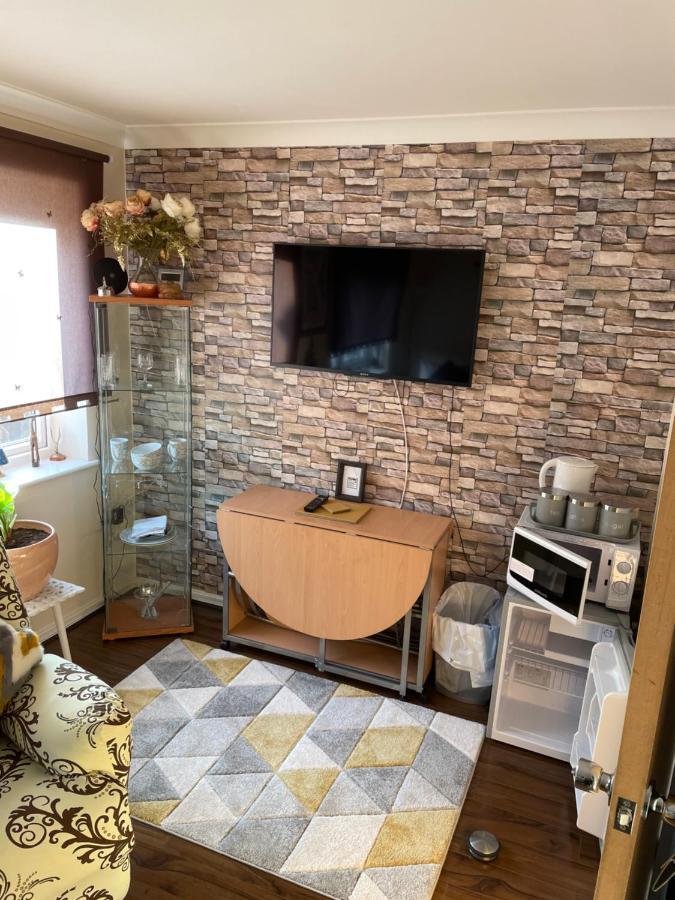 Tisi Choice Bed & Breakfast Northfleet Eksteriør bilde
